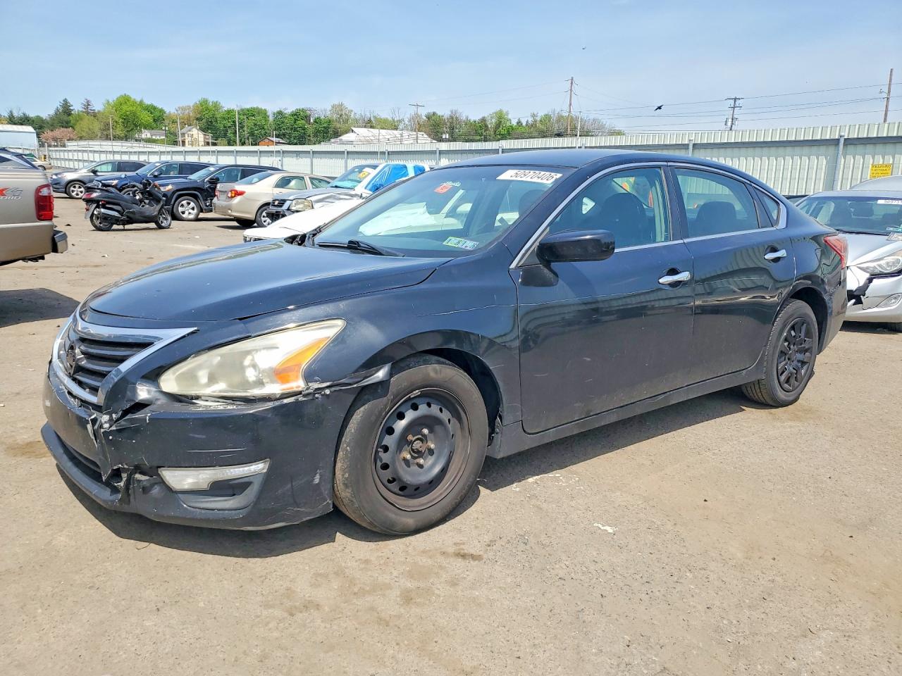 Salvage Nissan Altima Image