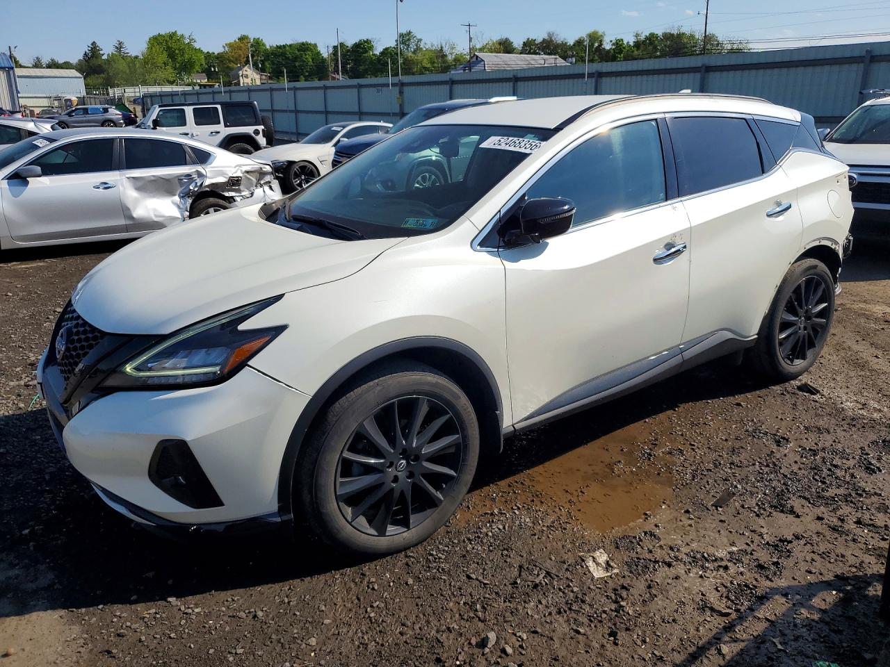 Salvage Nissan Murano Image