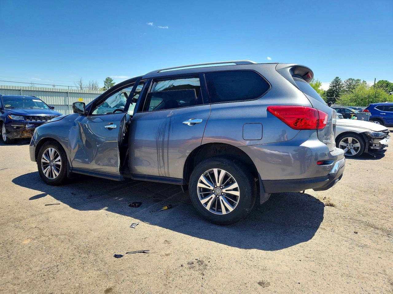 Nissan Pathfinder Sl