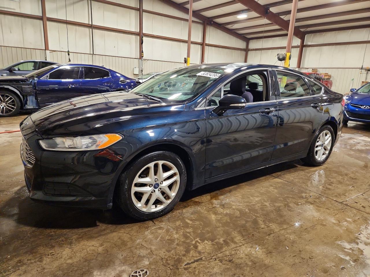 Salvage Ford Fusion Image