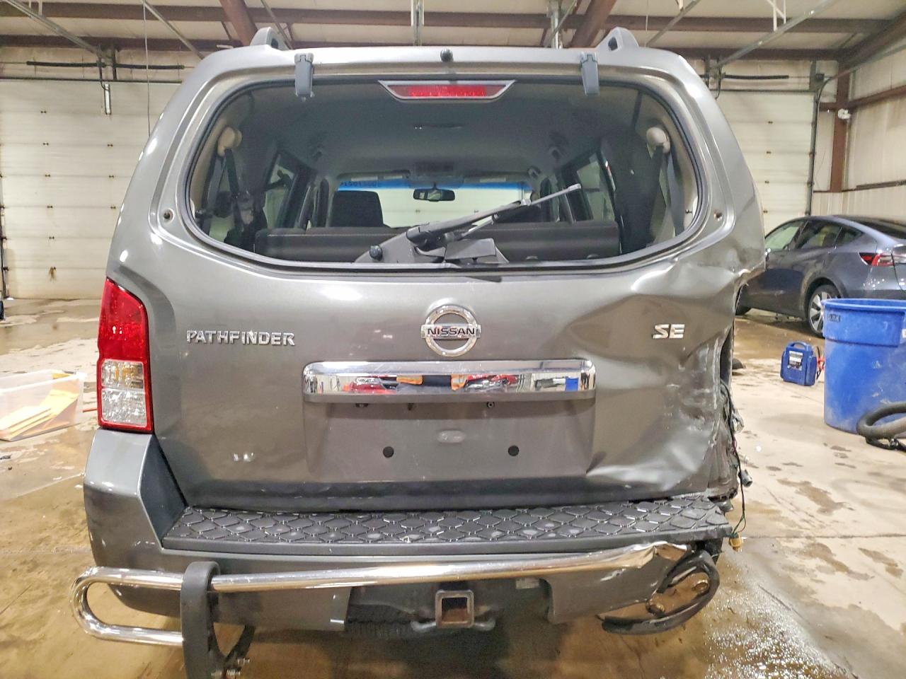 Nissan Pathfinder S