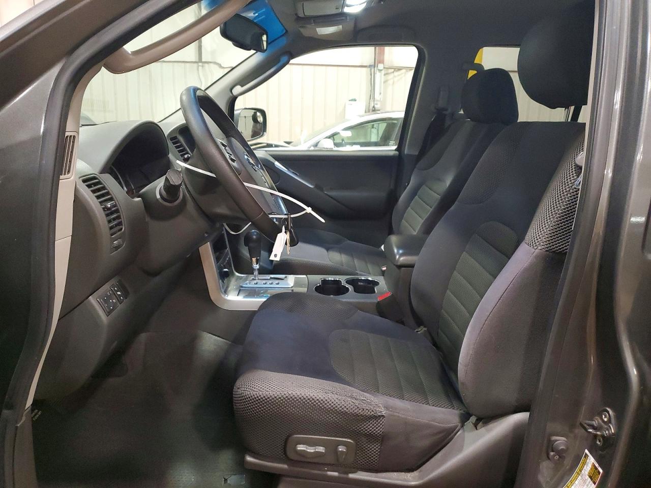 Nissan Pathfinder S