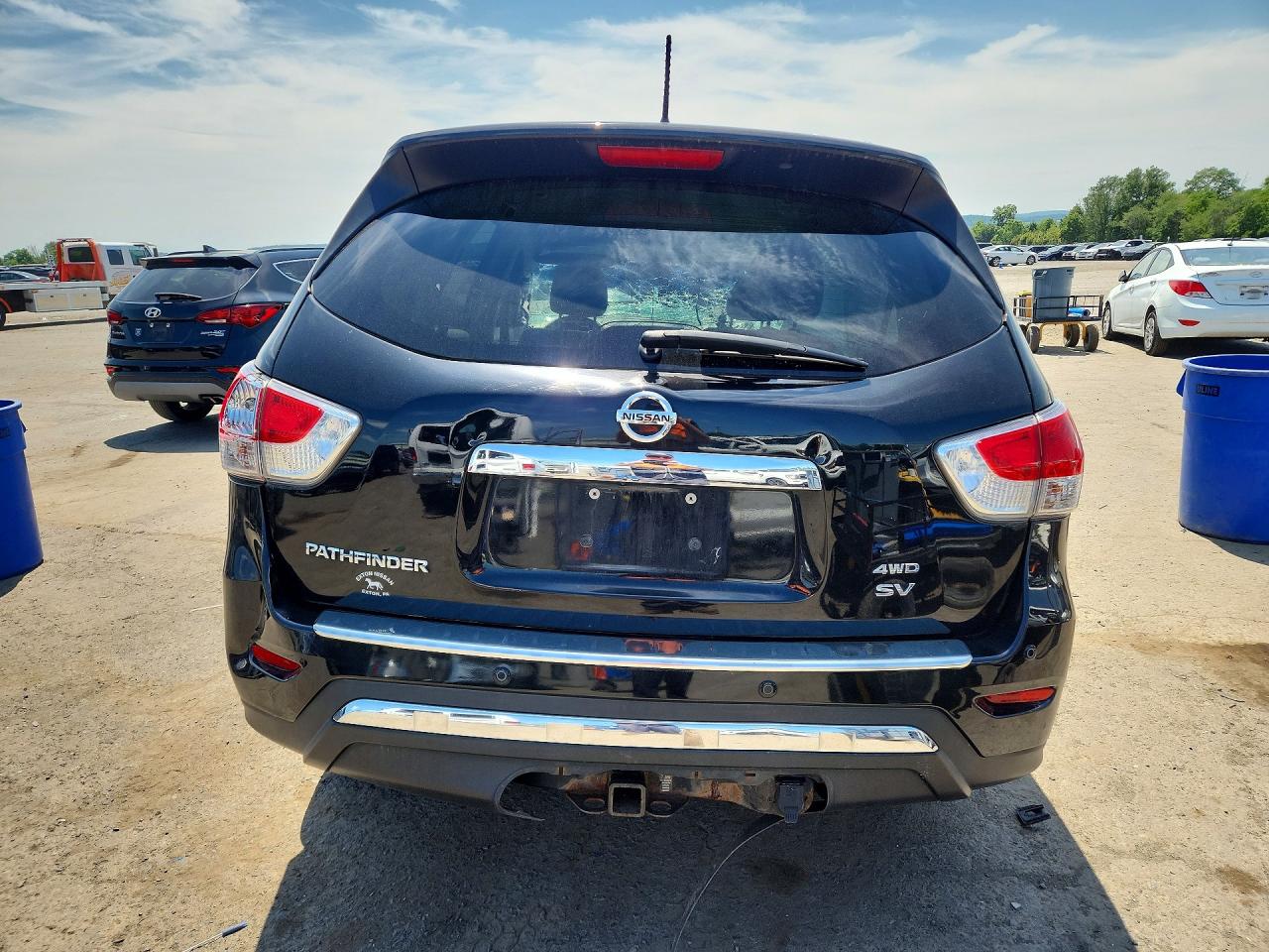 Nissan Pathfinder Sv