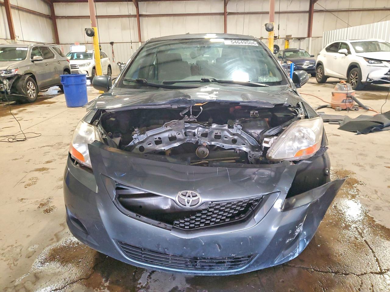 Toyota Yaris Base