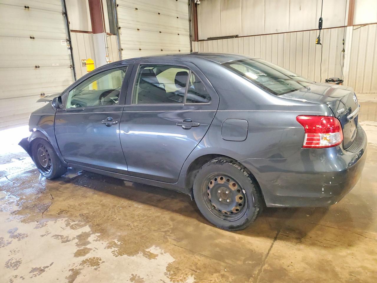 Toyota Yaris Base