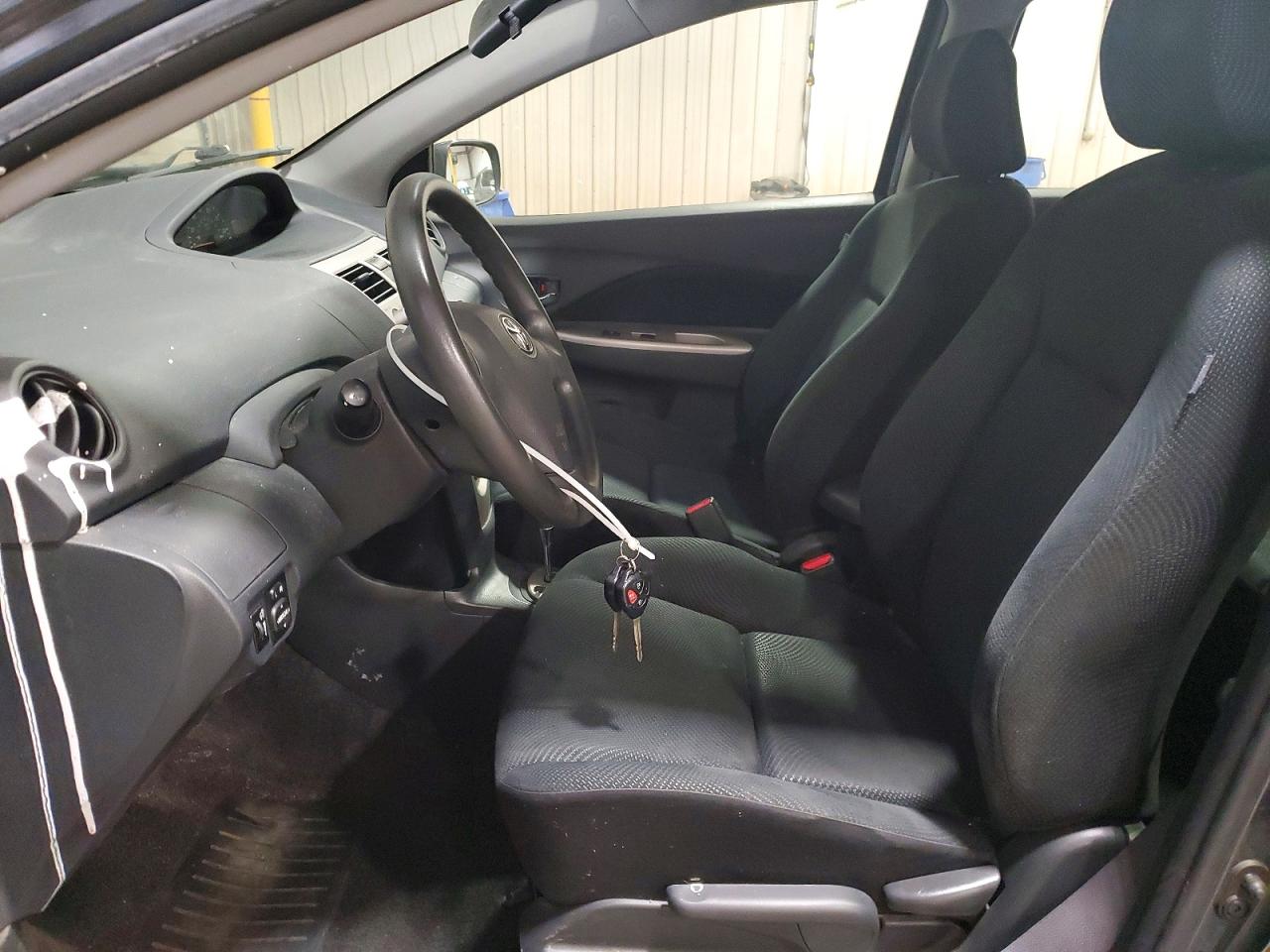 Toyota Yaris Base