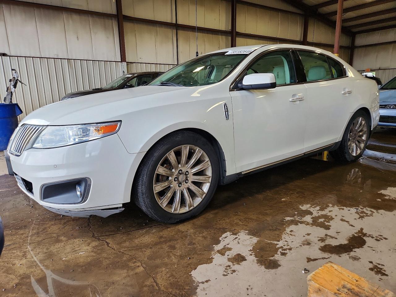 Salvage Lincoln MKS Image