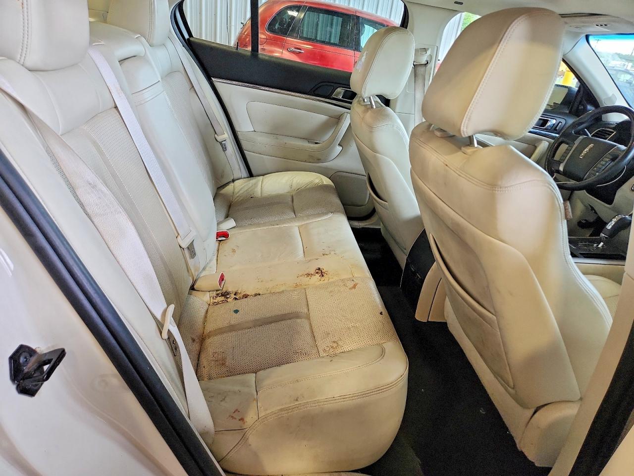 Lincoln MKS