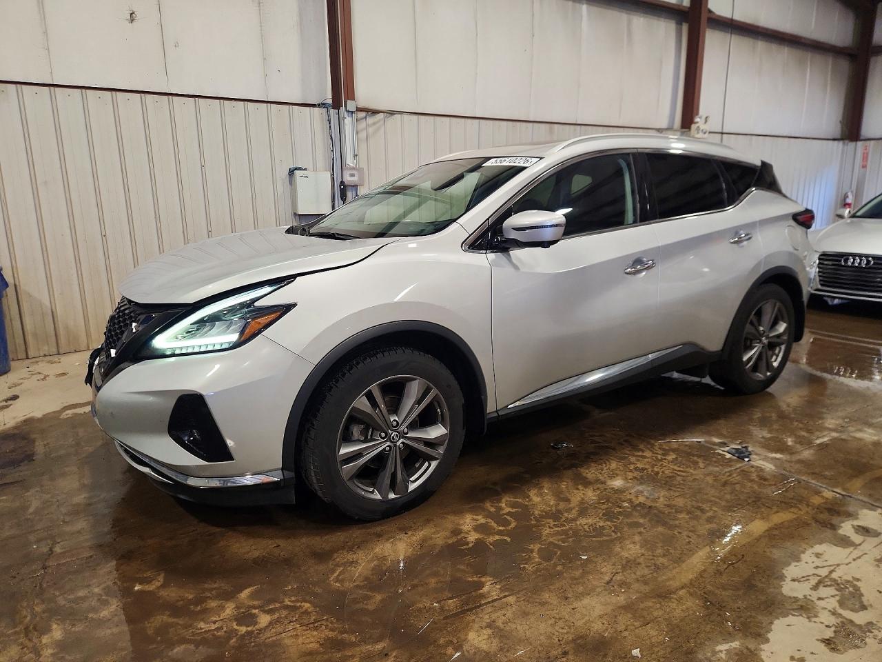 Salvage Nissan Murano Image