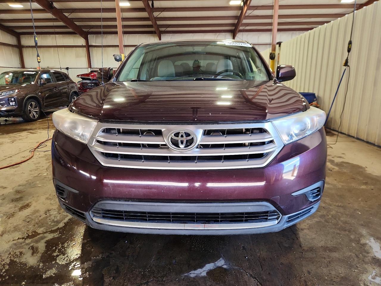 Toyota Highlander Base