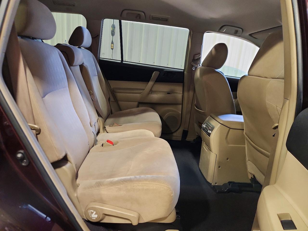 Toyota Highlander Base