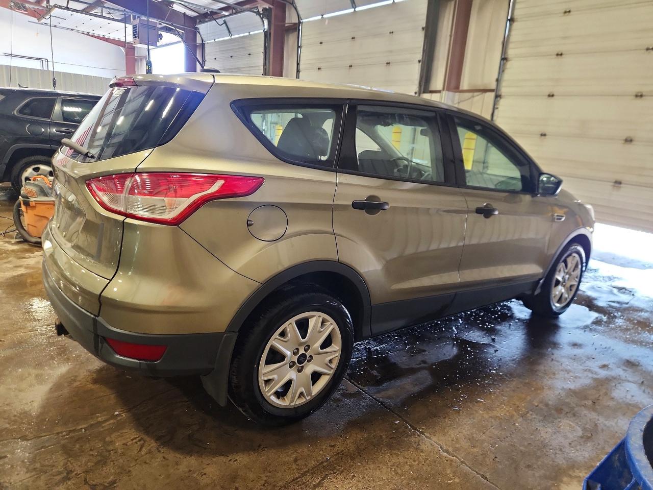 Ford Escape S