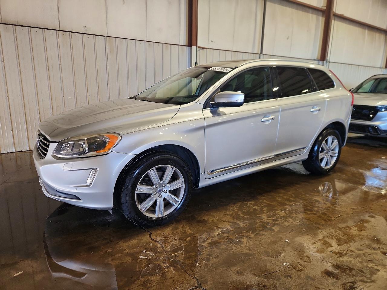 Salvage Volvo XC60 Image