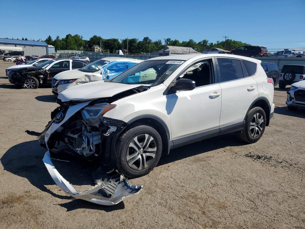 Salvage Toyota RAV4 Image