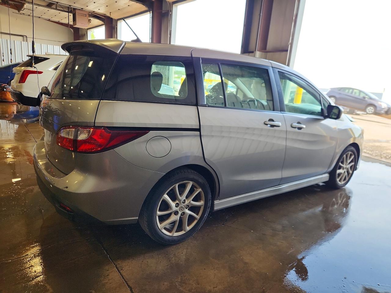 Mazda 5