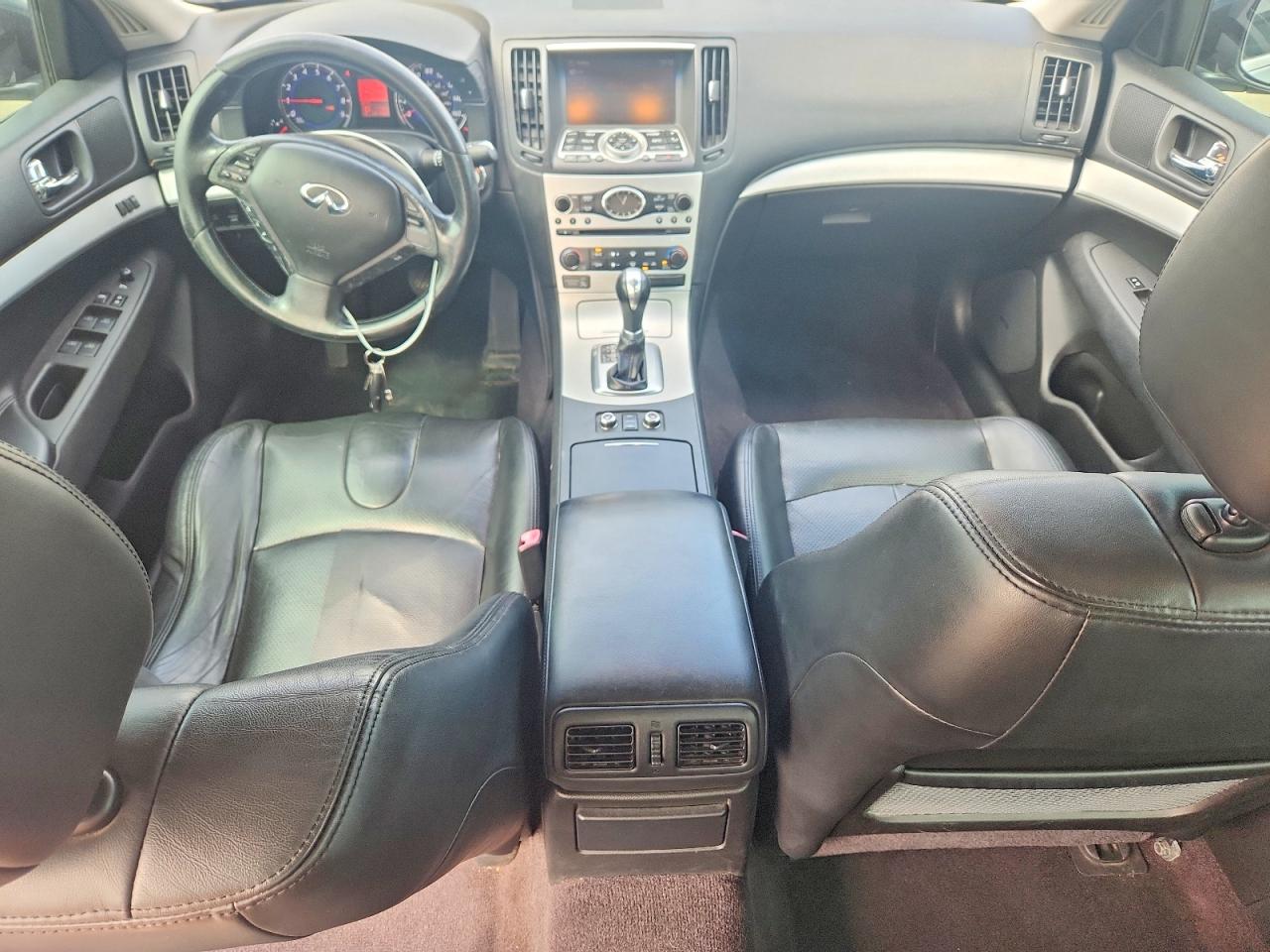 INFINITI G37 X