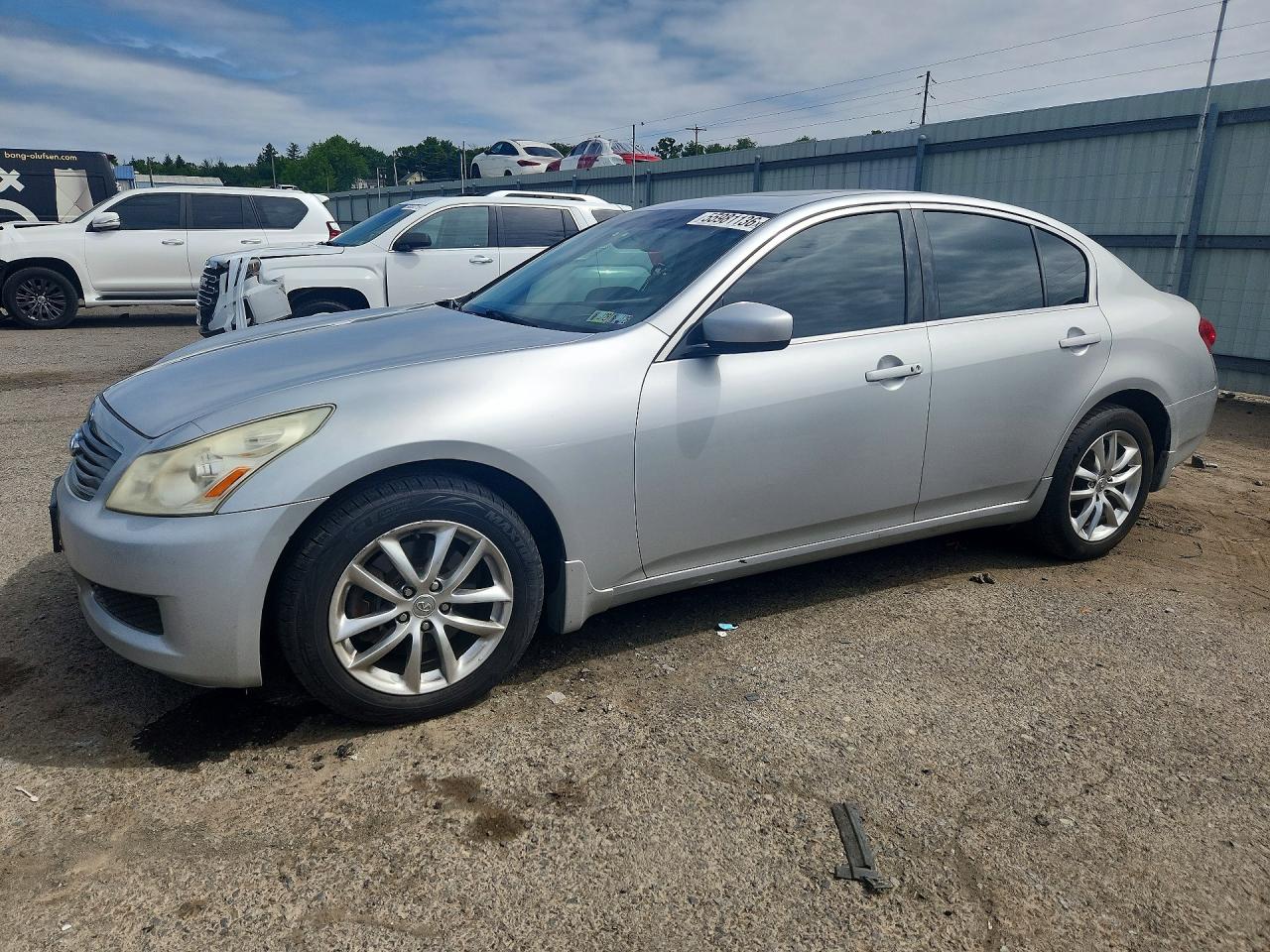 Salvage INFINITI G37 Image