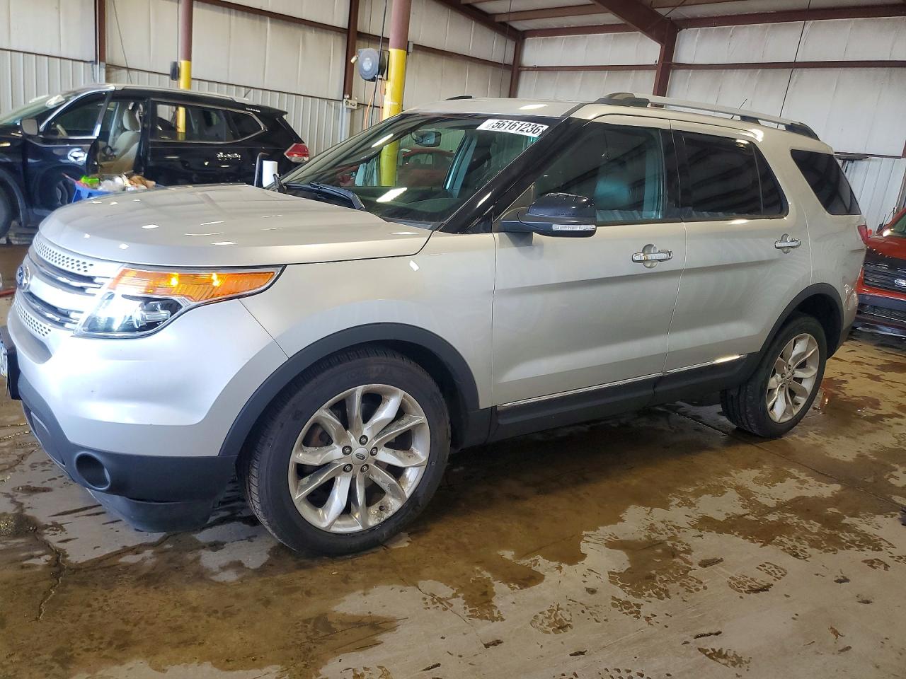 Salvage Ford Explorer Image