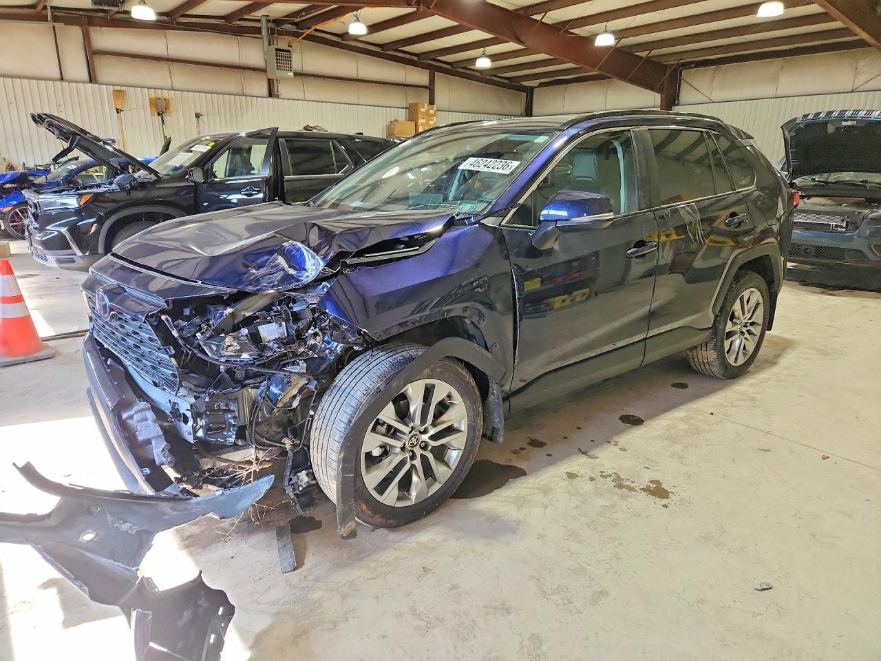 Salvage Toyota RAV4 Image