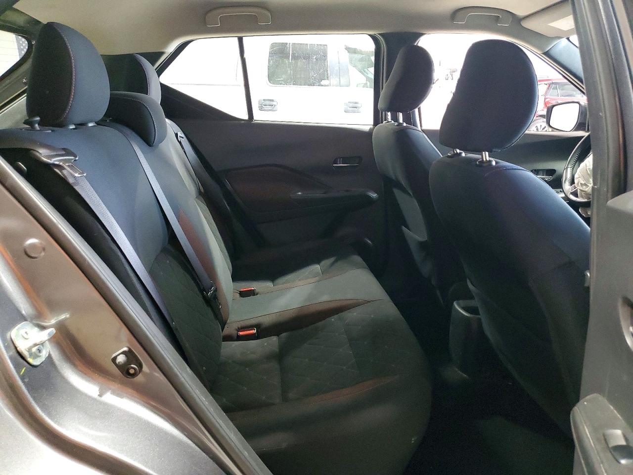 Nissan Kicks Sr