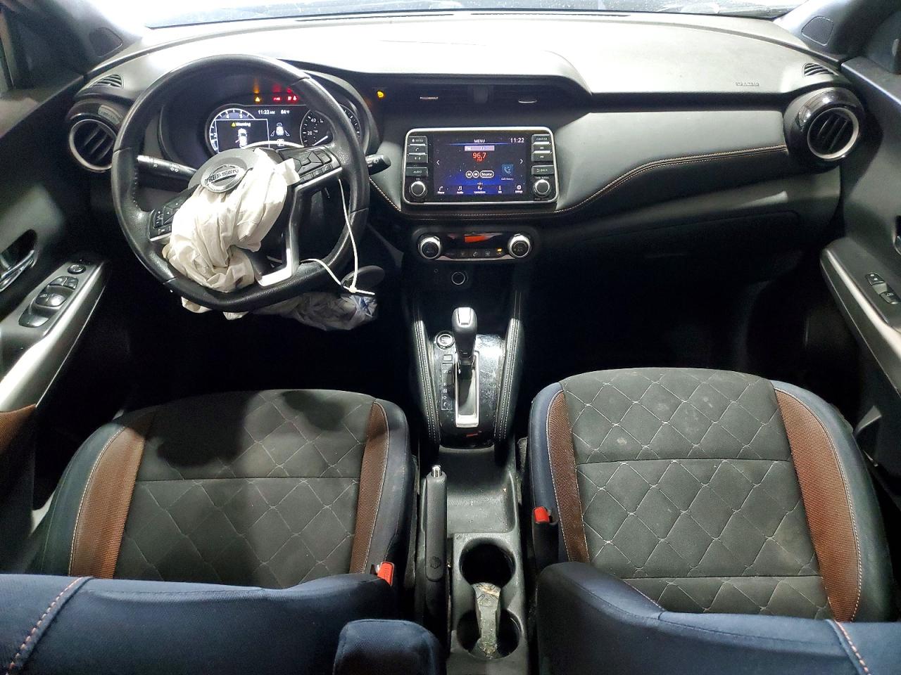 Nissan Kicks Sr