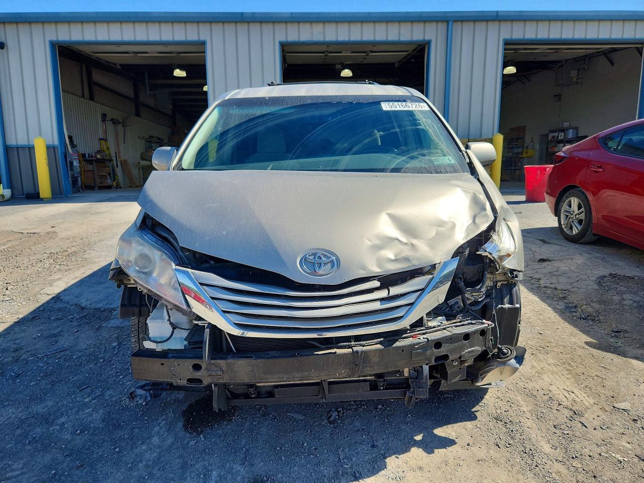 Toyota Sienna Le