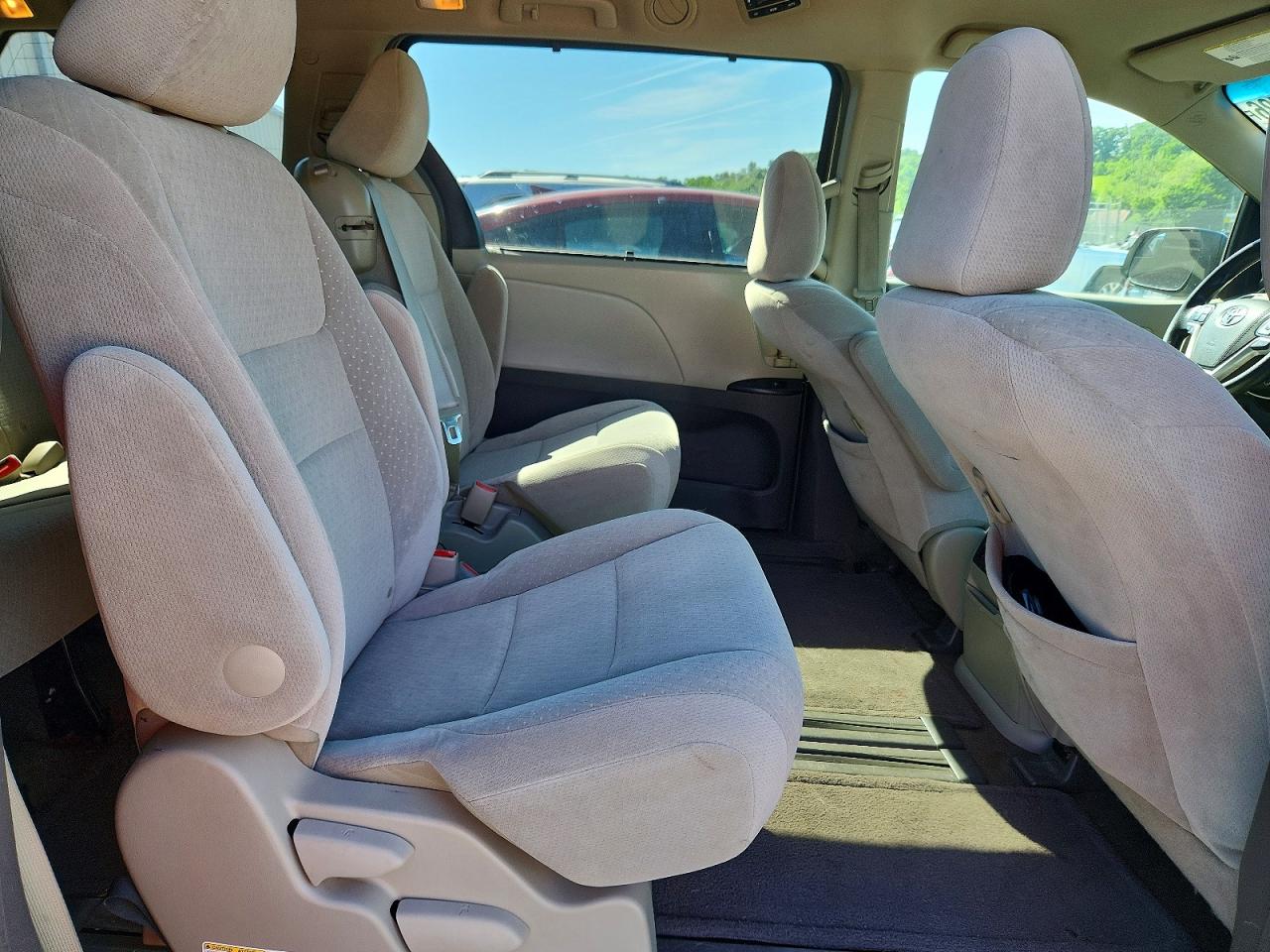Toyota Sienna Le