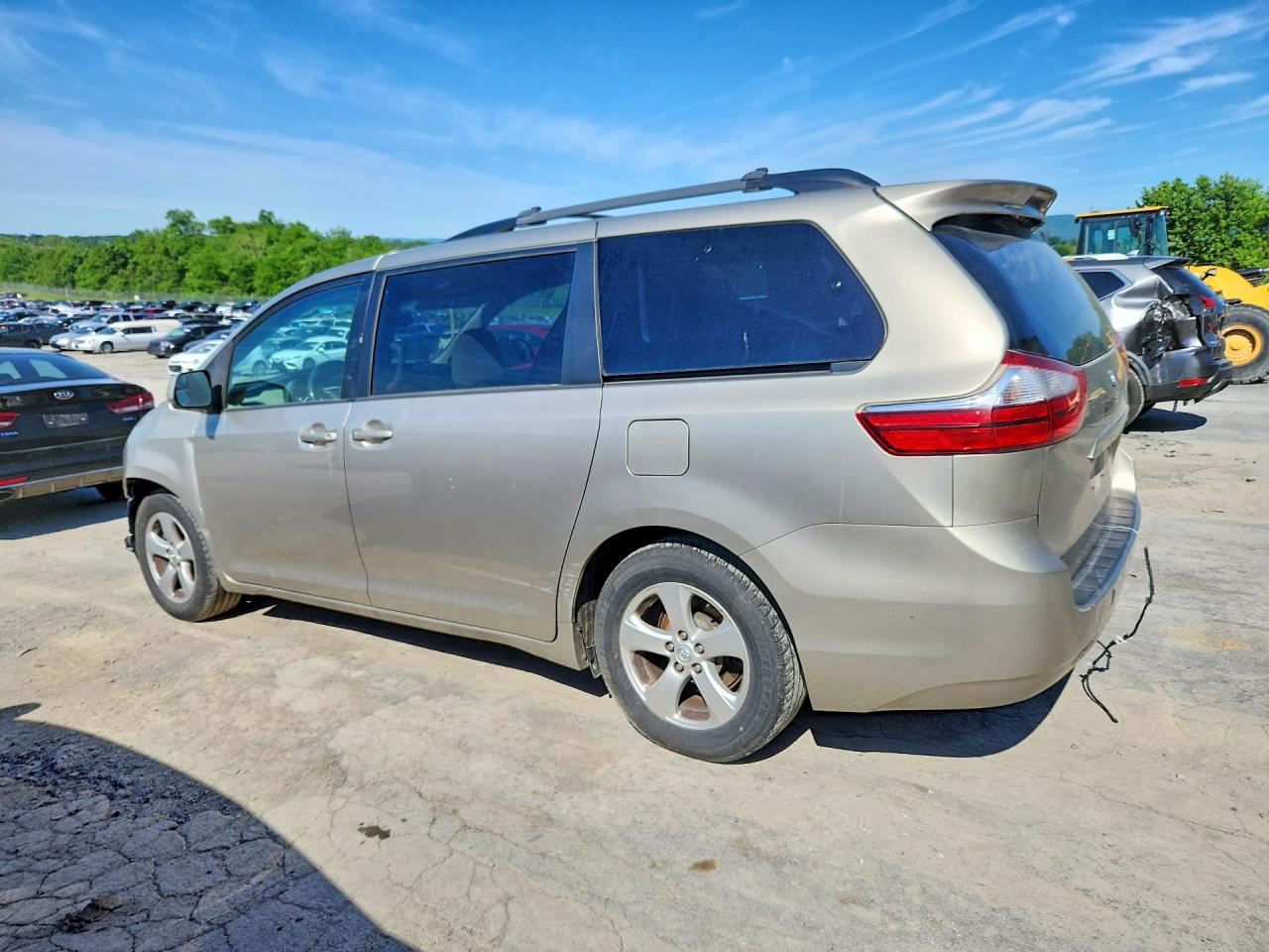 Toyota Sienna Le