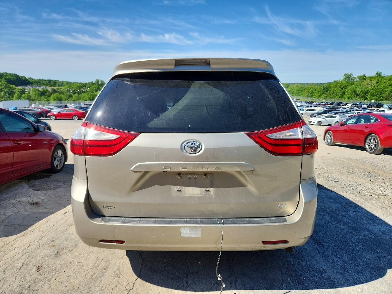 Toyota Sienna Le
