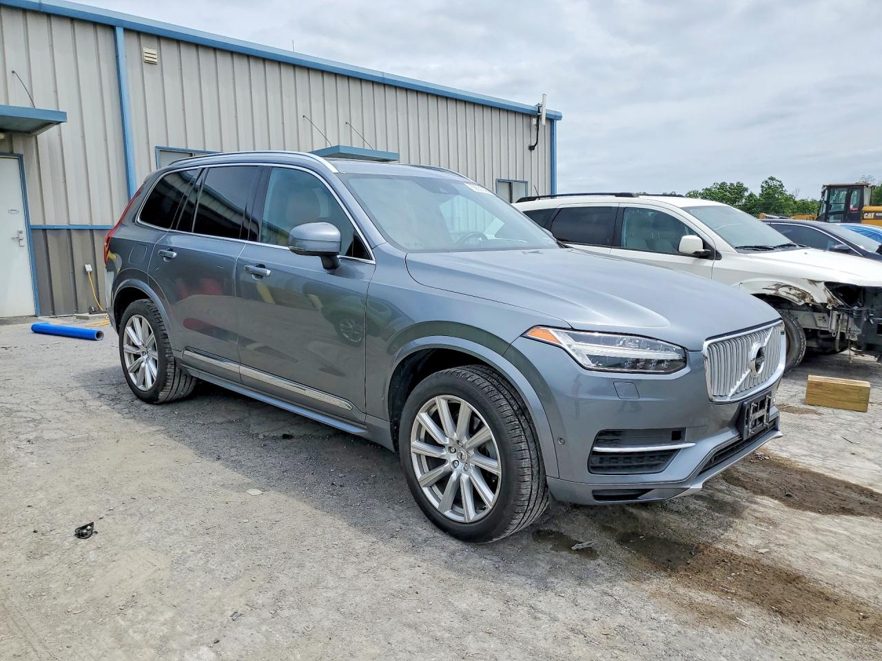 Volvo XC90 T6