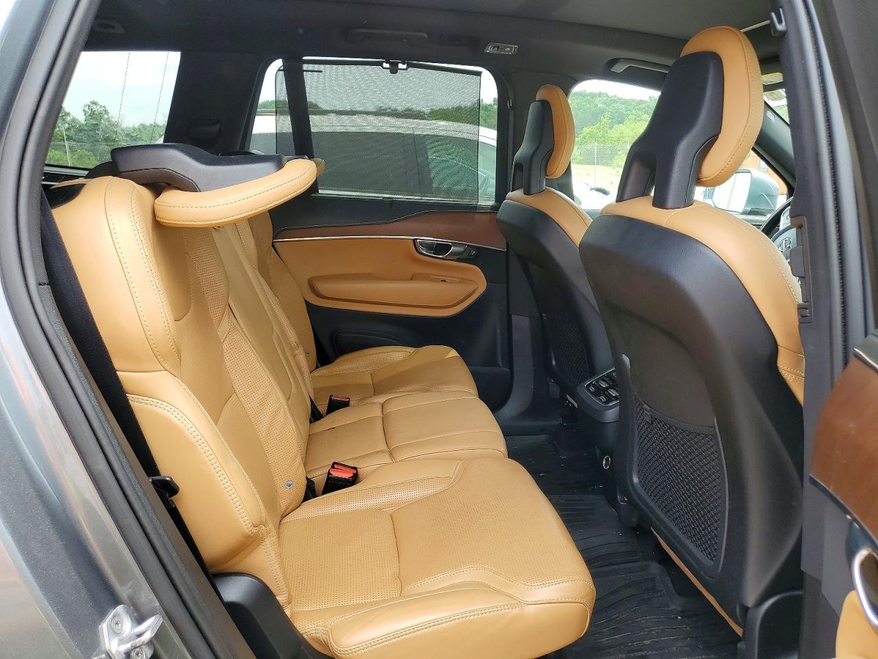 Volvo XC90 T6