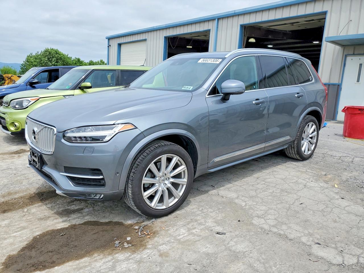 Salvage Volvo XC90 Image