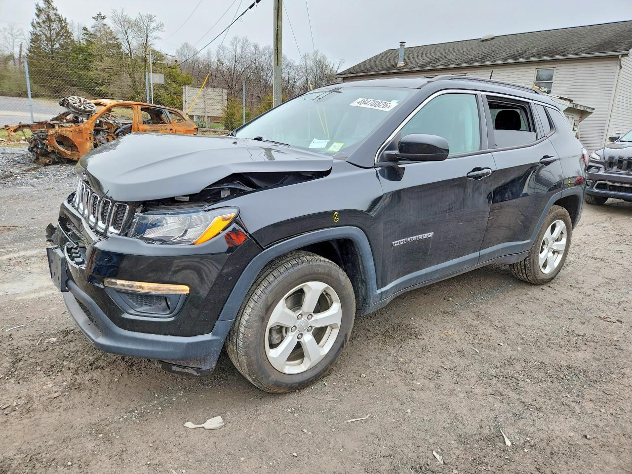 Salvage Jeep Compass Image