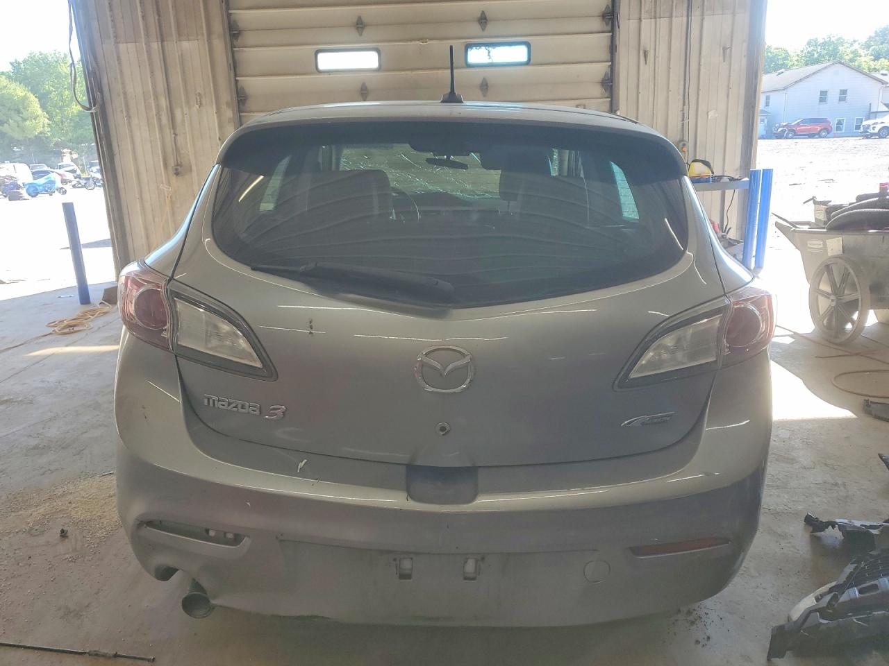 Mazda 3 I