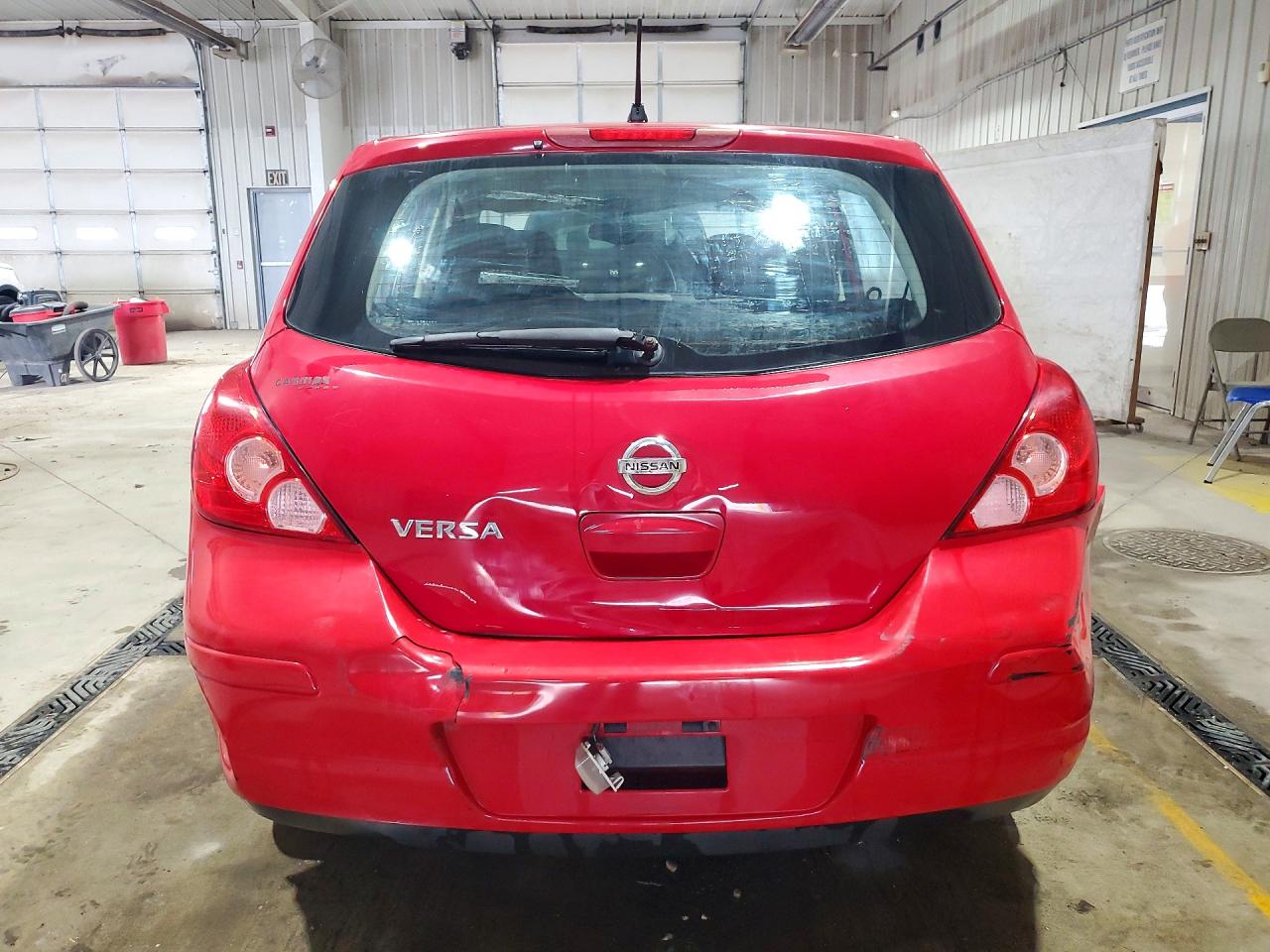 Nissan Versa 1.8 S