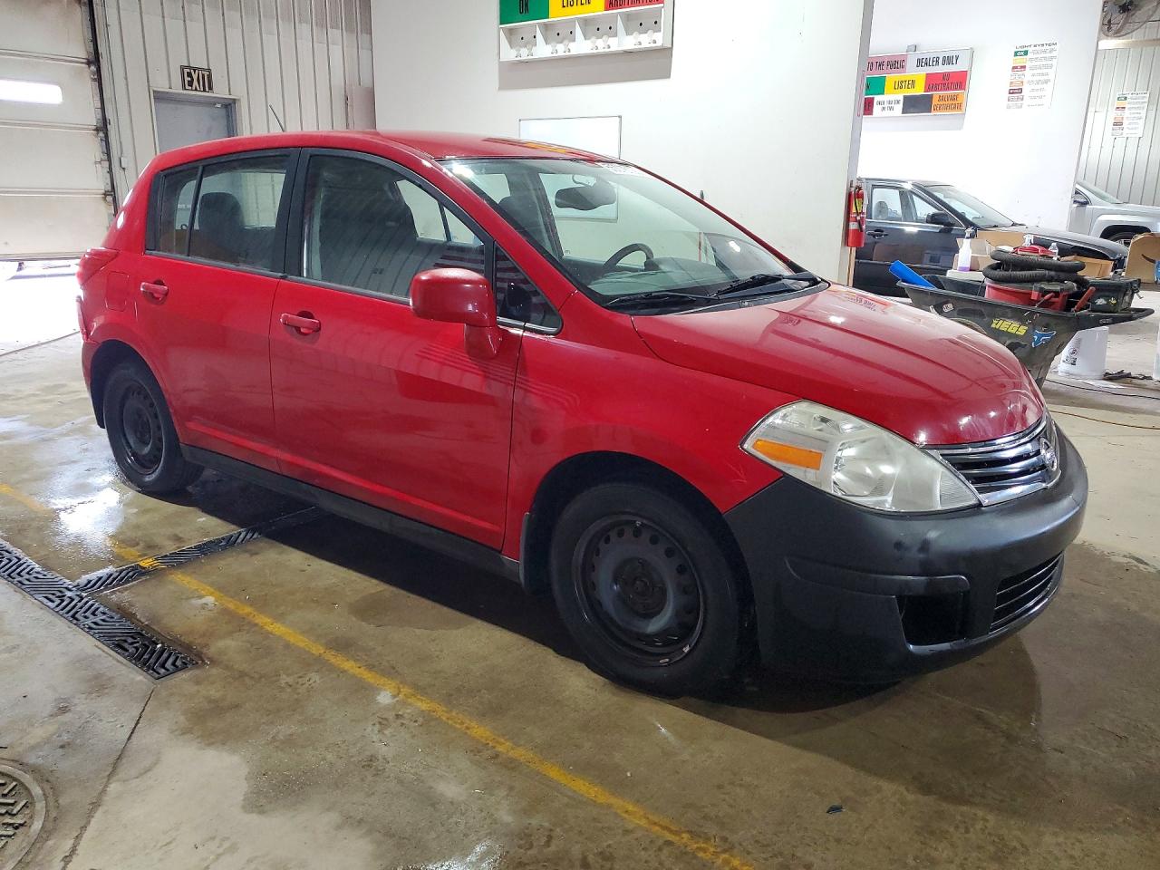 Nissan Versa 1.8 S