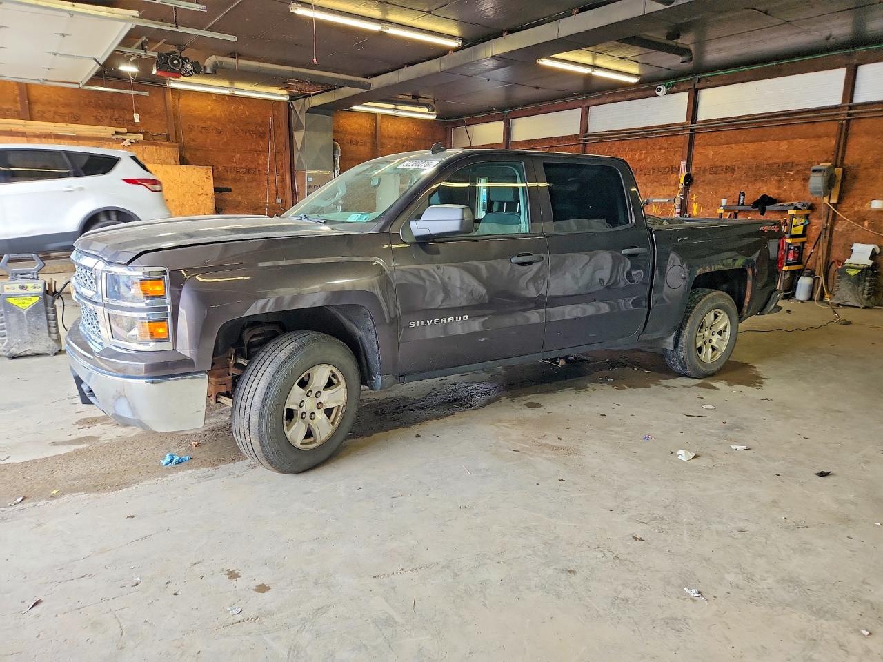 Salvage Chevrolet Silverado Image