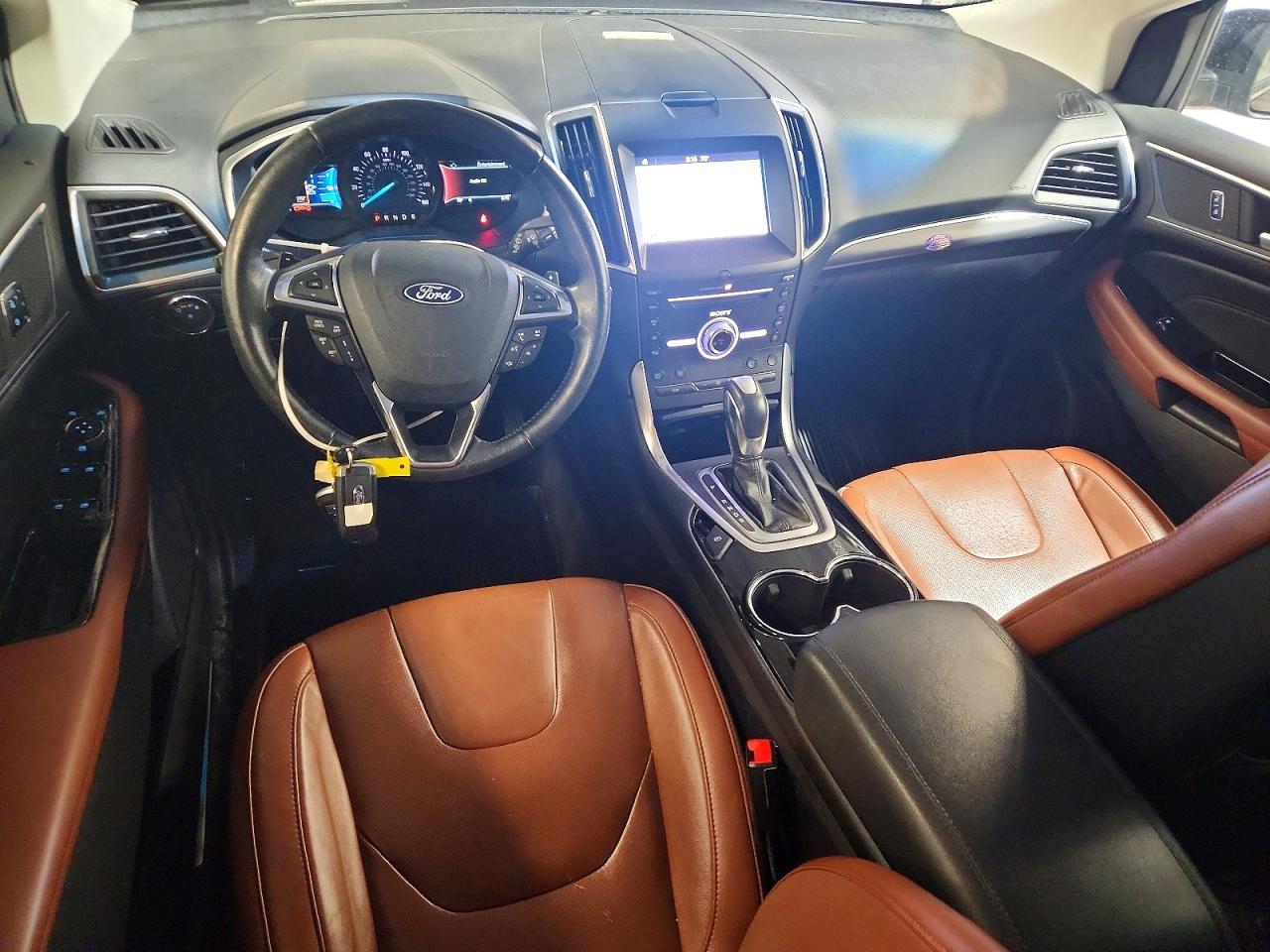 Ford Edge Titanium