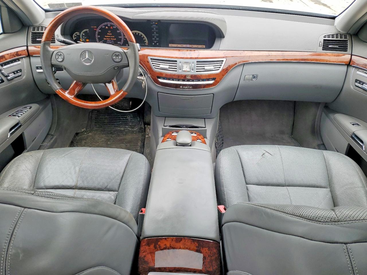 Mercedes-Benz S-Class 550 4matic