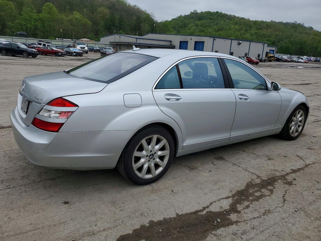 Mercedes-Benz S-Class 550 4matic