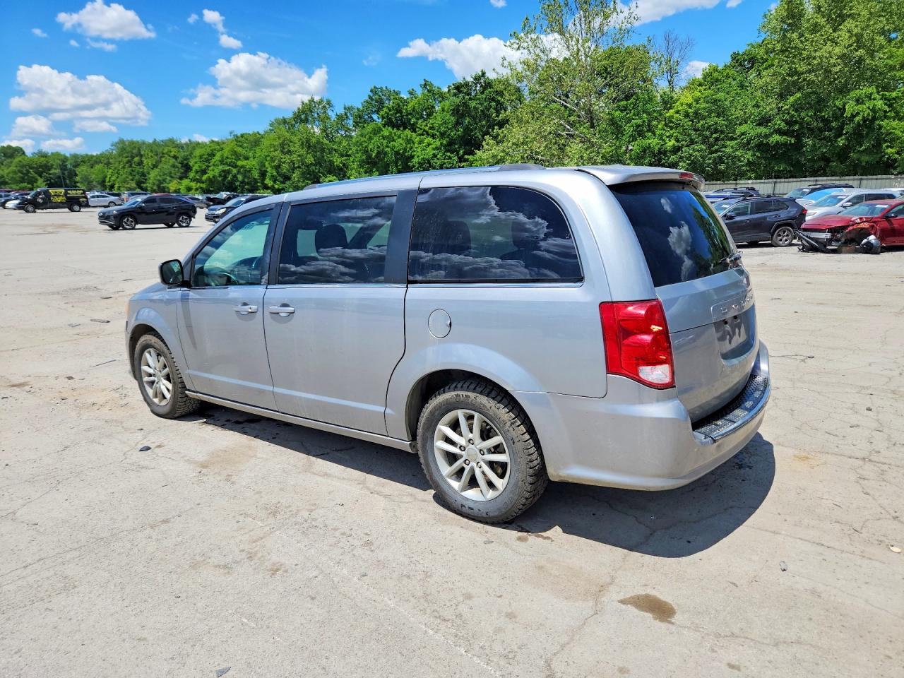 Dodge Caravan Sxt