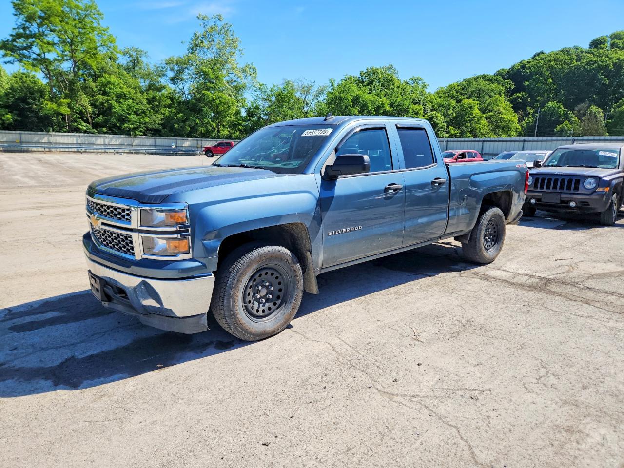 Salvage Chevrolet Silverado Image