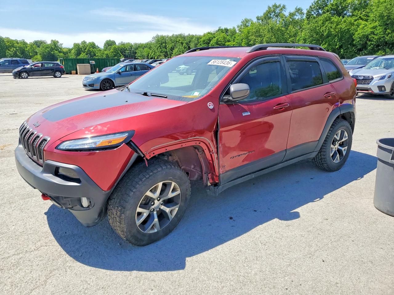 Salvage Jeep Cherokee Image