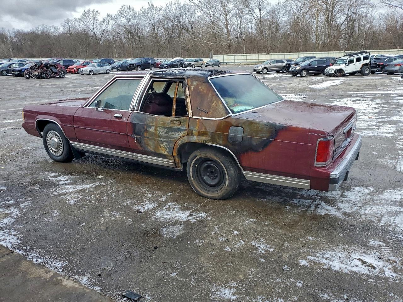 Ford Crown Vic