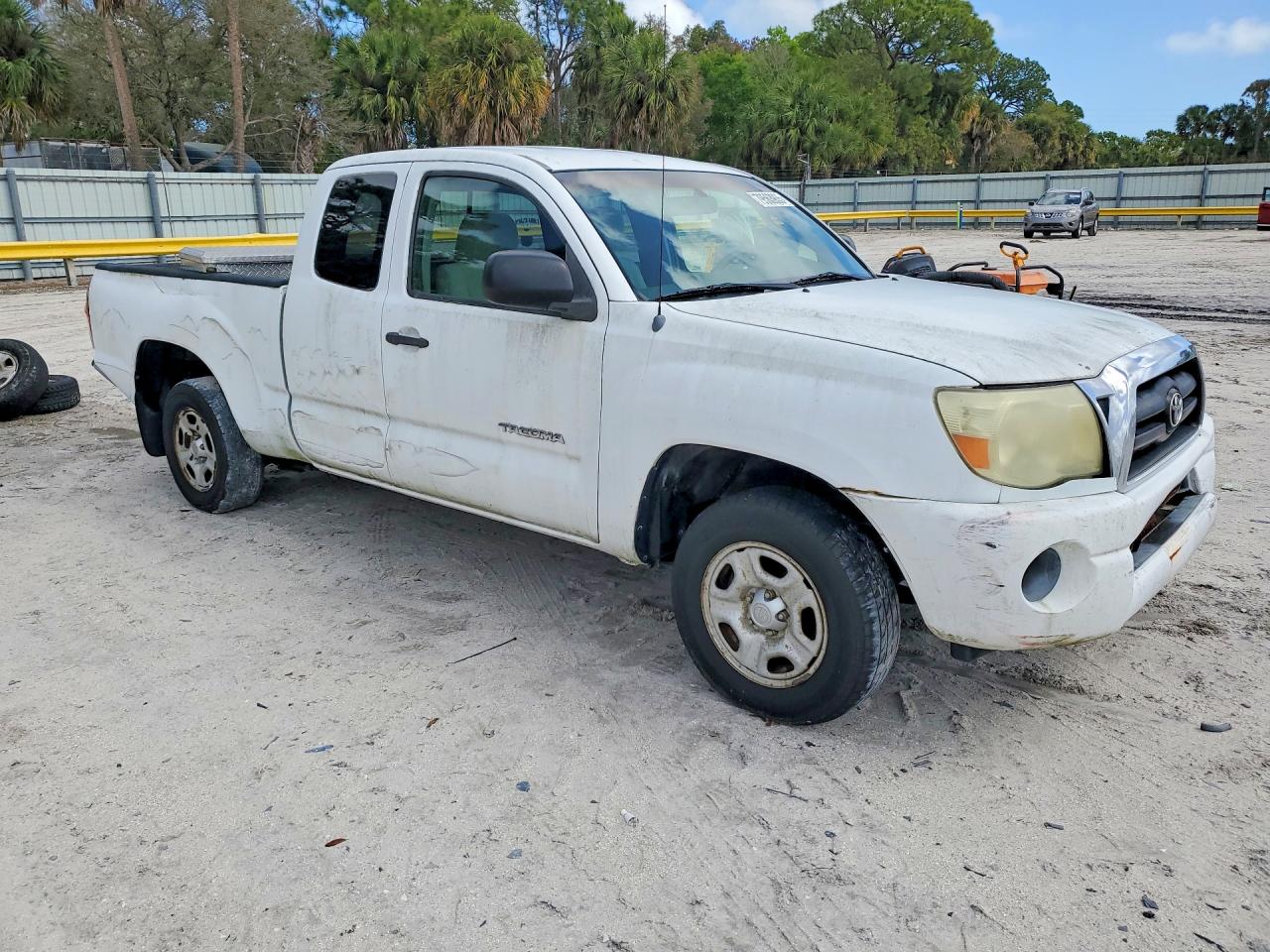 Toyota Tacoma Base