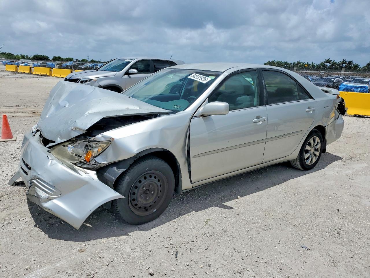 Salvage Toyota Camry Image