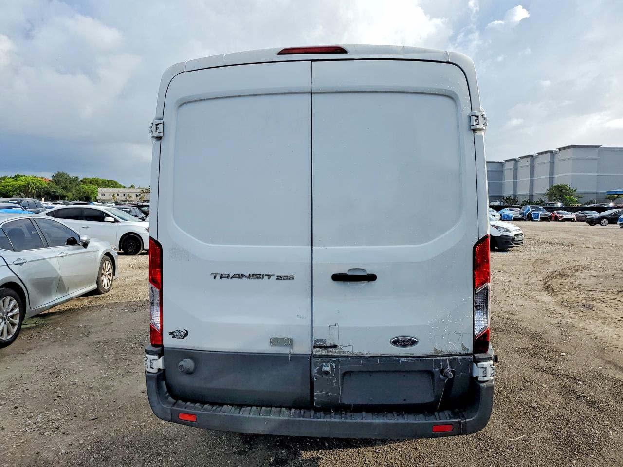 Ford Transit T-250