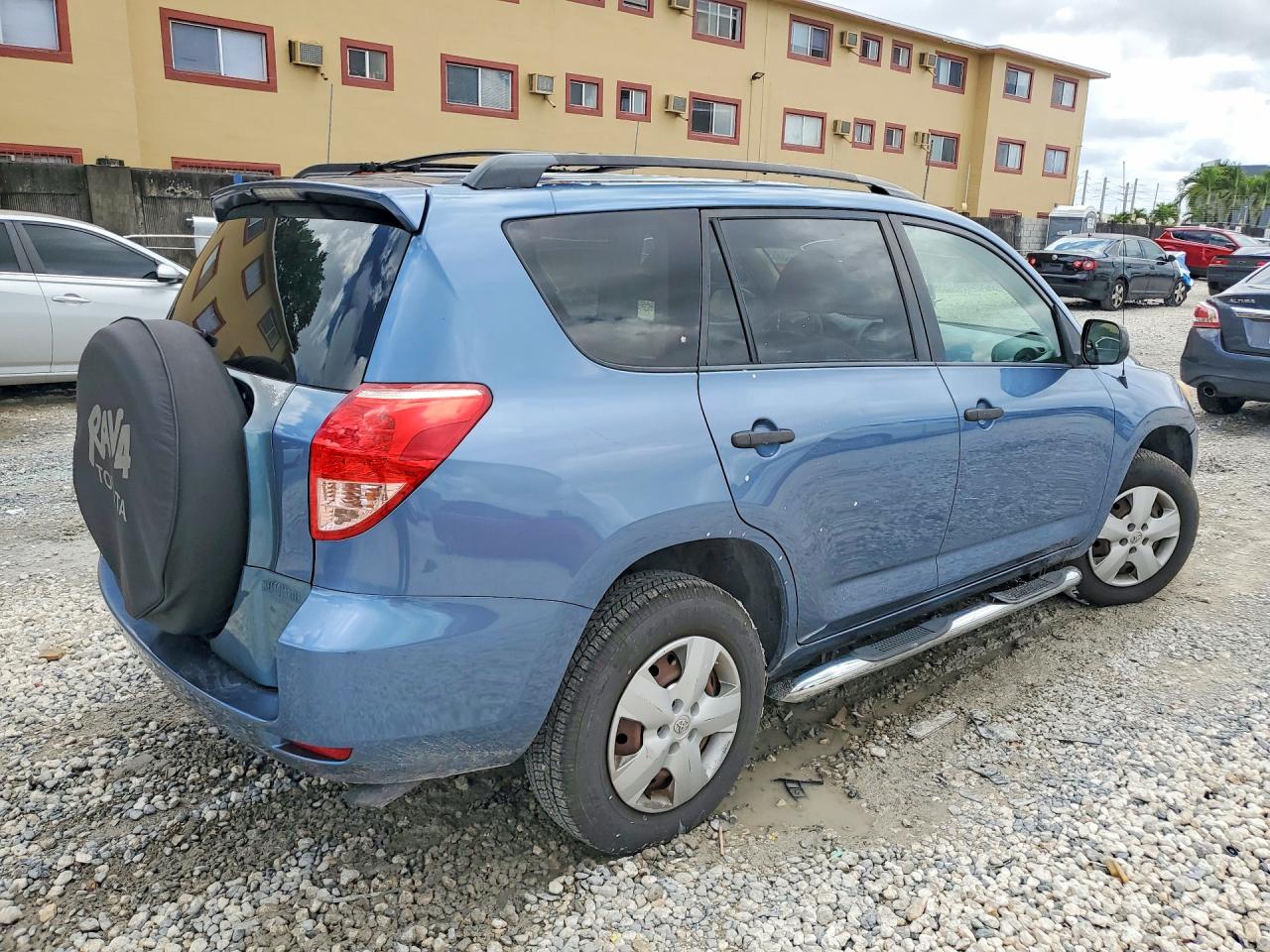 Toyota RAV4 Base