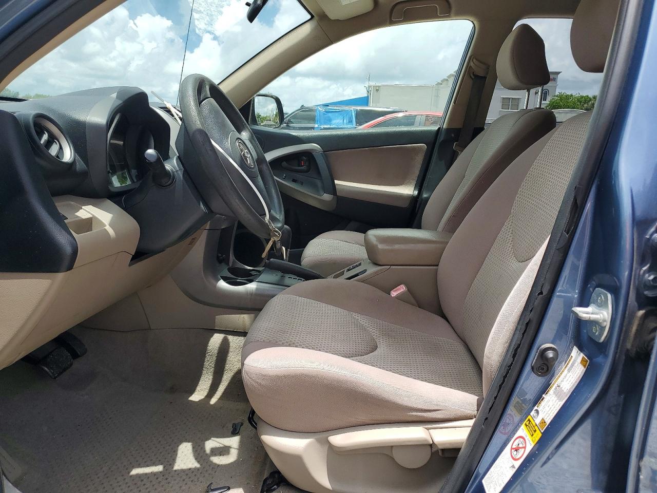 Toyota RAV4 Base