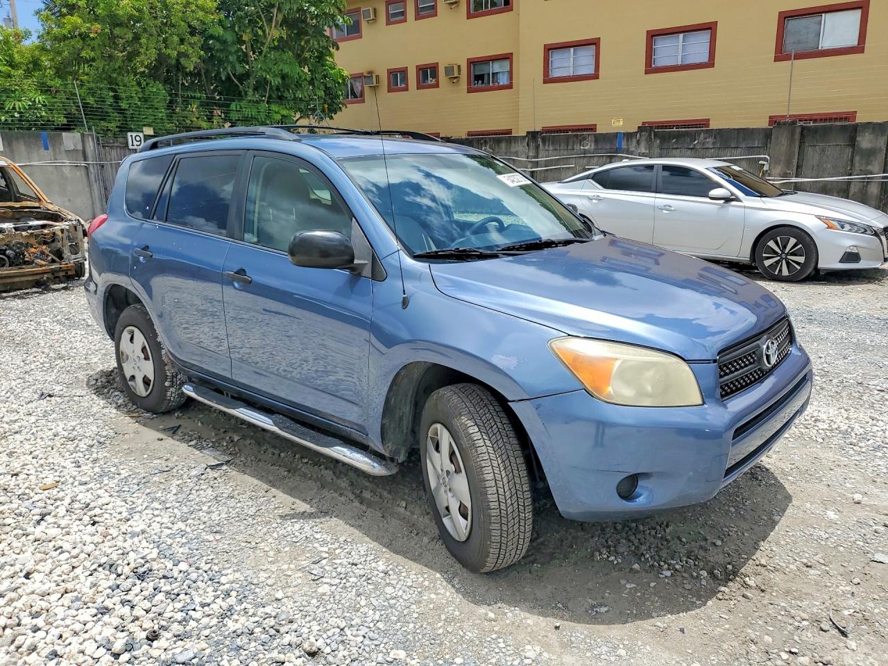 Toyota RAV4 Base